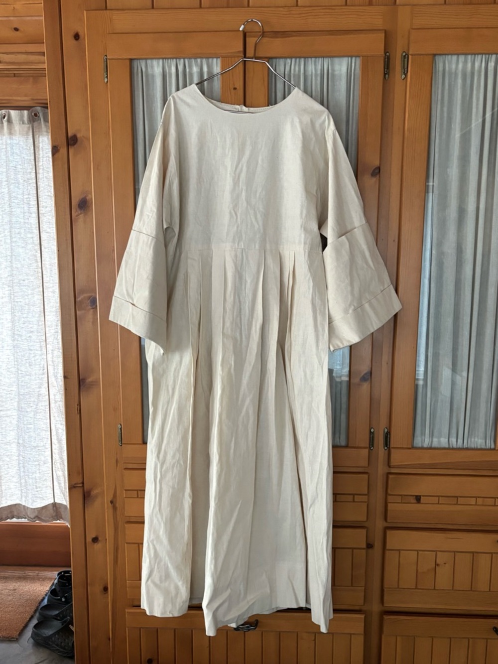 Cream Long-Sleeve Pleated Women's Dress